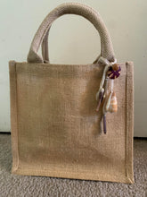 Load image into Gallery viewer, Jute bag with tassel accent