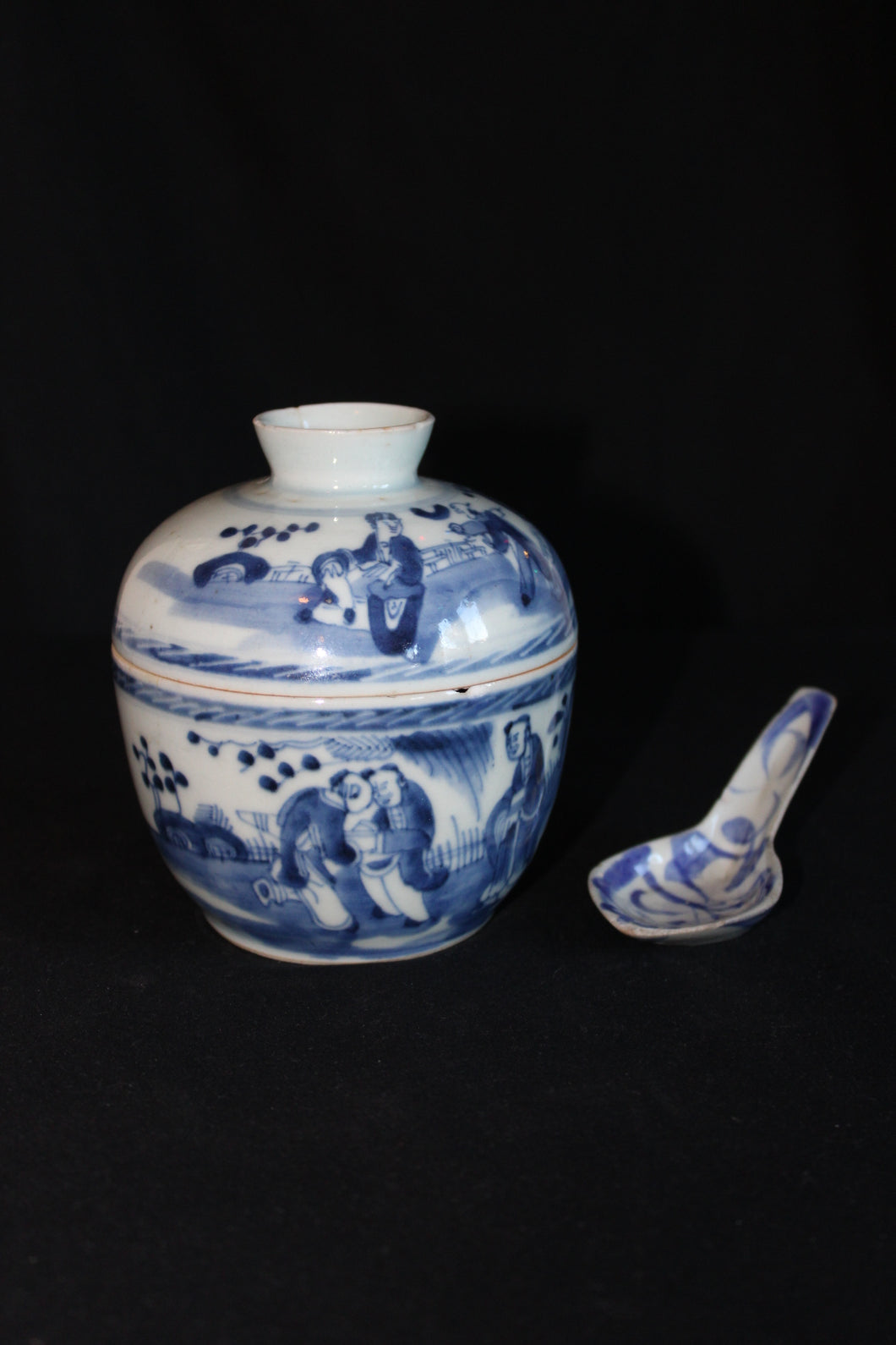 Qing Antique Porcelain Soup Bowl with Spoon (1644-1912)