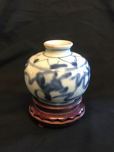 Antique Qing Ceramic Jar with stand (1644-1912)